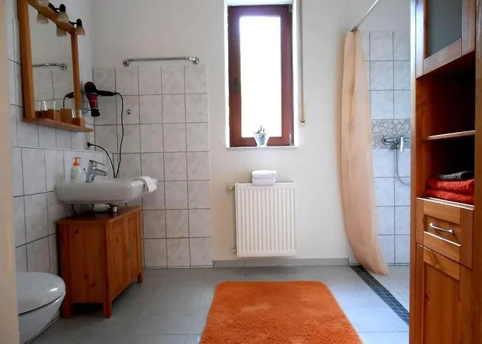 Multicultural Comfortable Kamp-Bornhofen